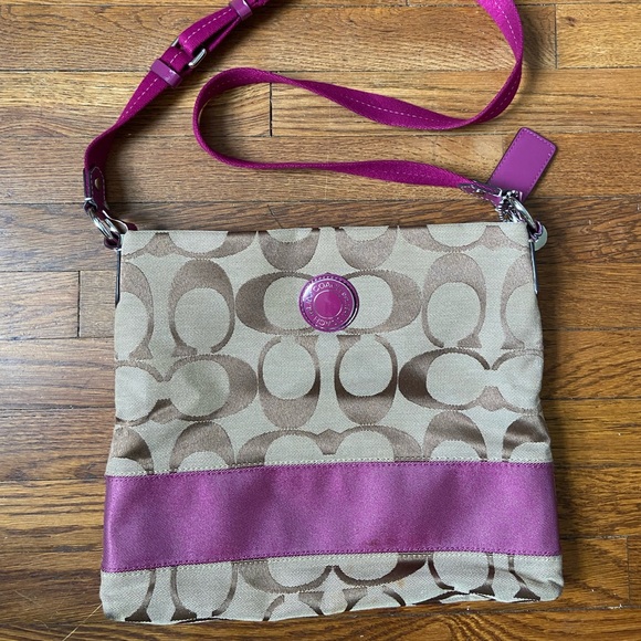 Coach Handbags - Coach crossbody